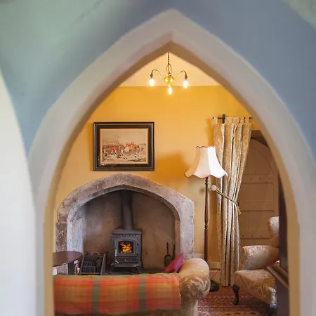 Anne's Grove Miniature Castle