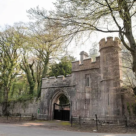 Anne's Grove Miniature Castle * Castletownroche
