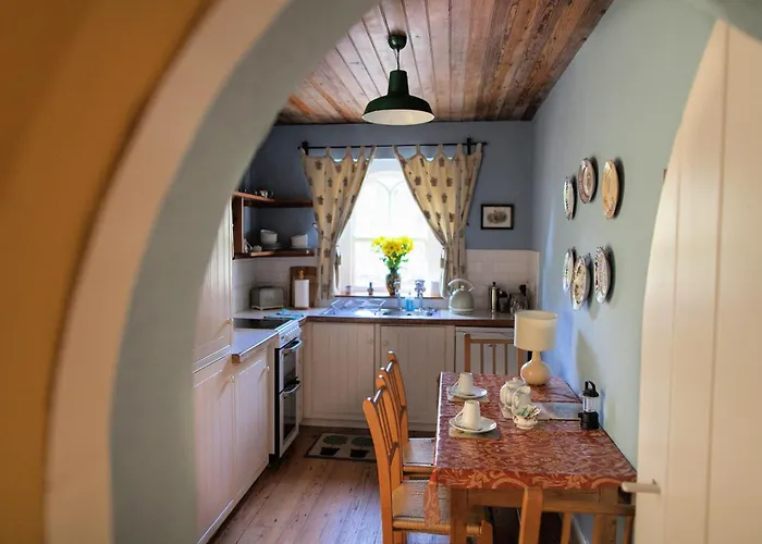 Anne's Grove Miniature Castle